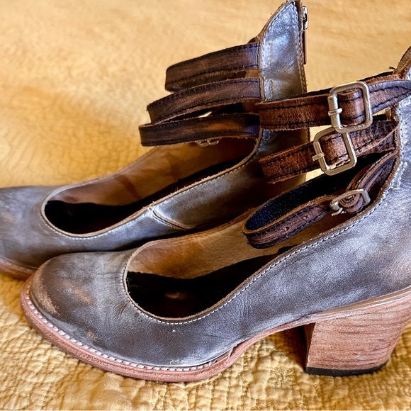 Freebird by Steven Brown Leather Heels - Picture 2 of 7